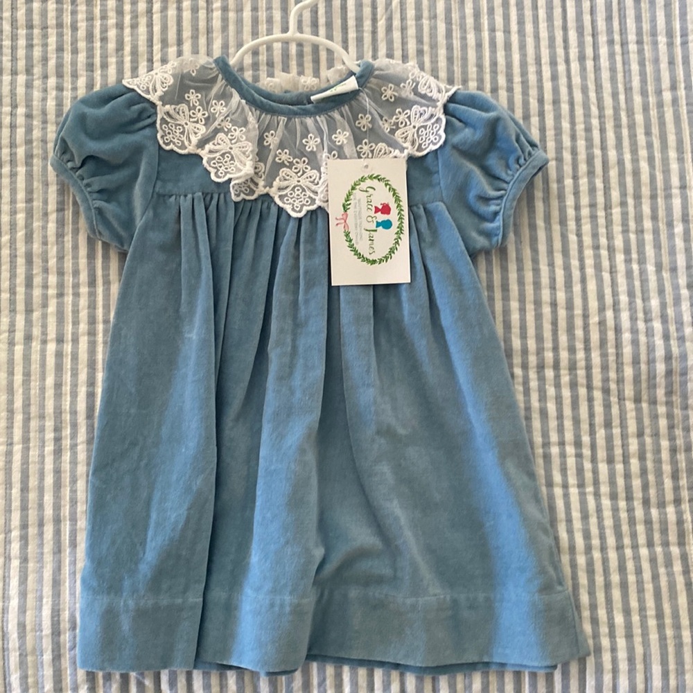 NWT Blue velvet dress Grace & James kids 2T